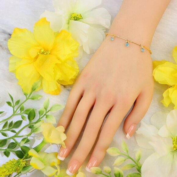 Minimalist Bracelet, Sleek & Modern Design, Women’s Fashion, YC110500-B - Picture 7 of 10